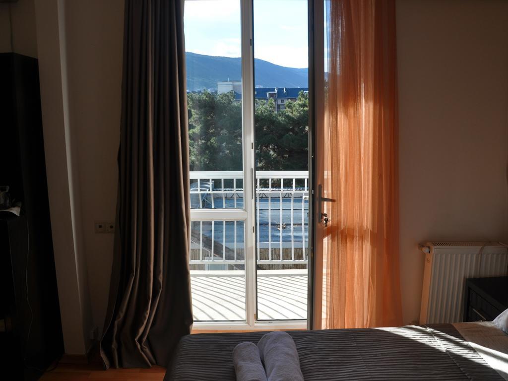 Gold Star Hotel Tbilisi Bagian luar foto