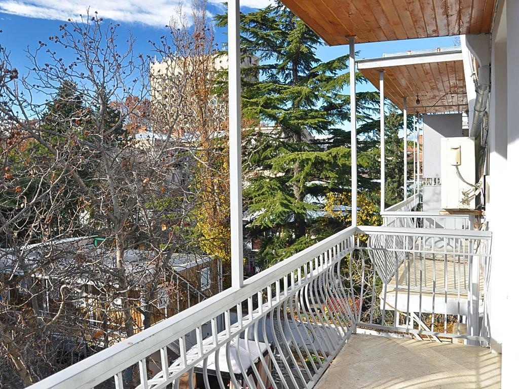 Gold Star Hotel Tbilisi Bagian luar foto