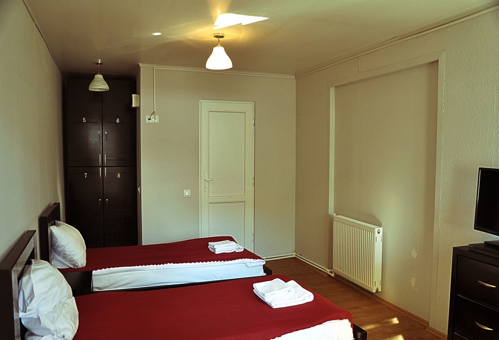Gold Star Hotel Tbilisi Bagian luar foto