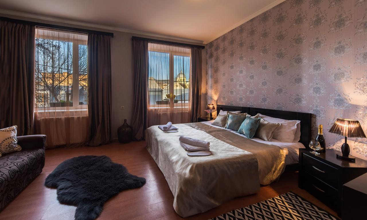 Gold Star Hotel Tbilisi Bagian luar foto