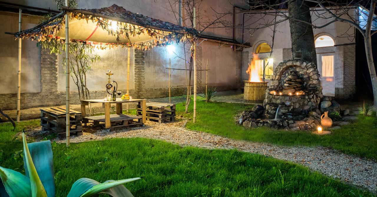 Gold Star Hotel Tbilisi Bagian luar foto
